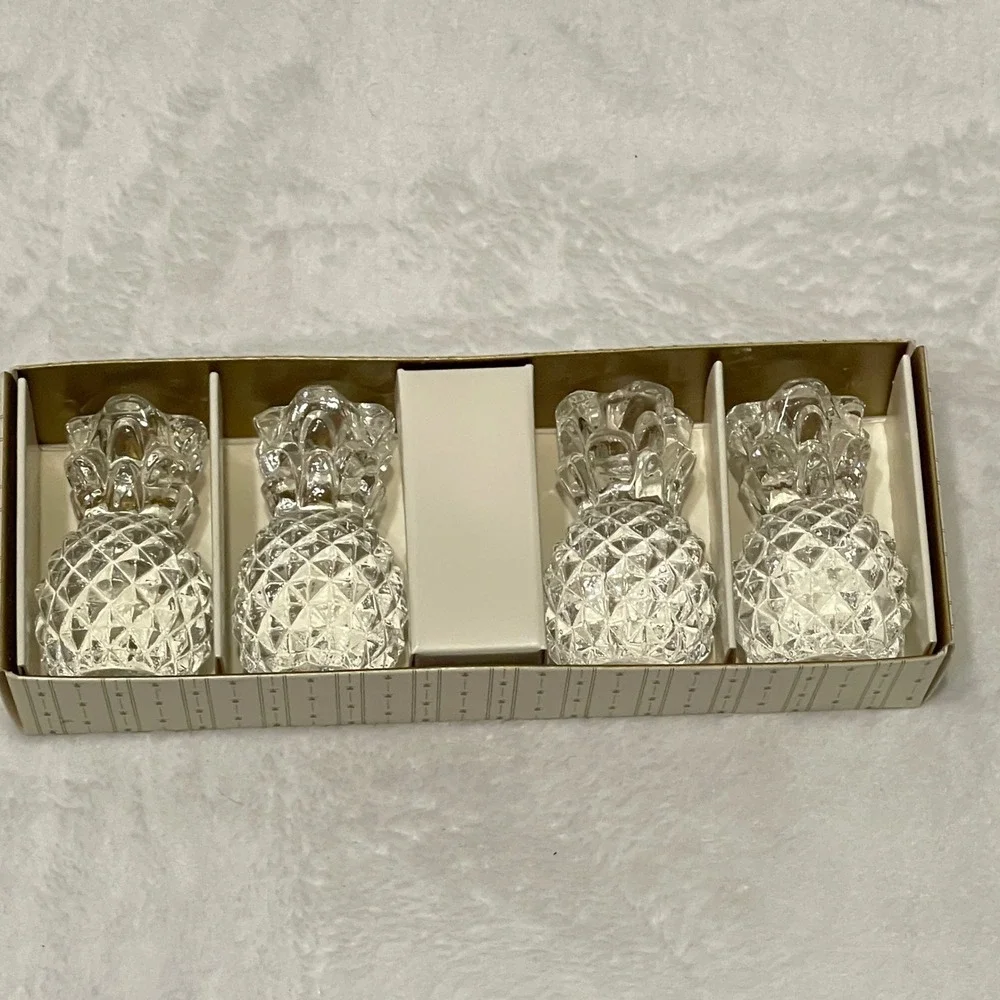 Williams Sonoma set four